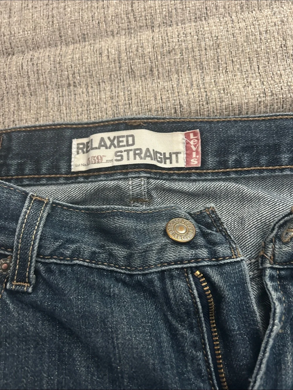 Levi's Men's Faded Blue Relaxed Jeans
